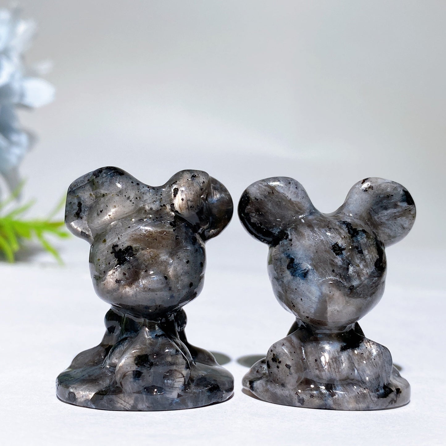 1.4" Crystal Mickey Minnie Carving Crystal Healing Bulk Wholesale