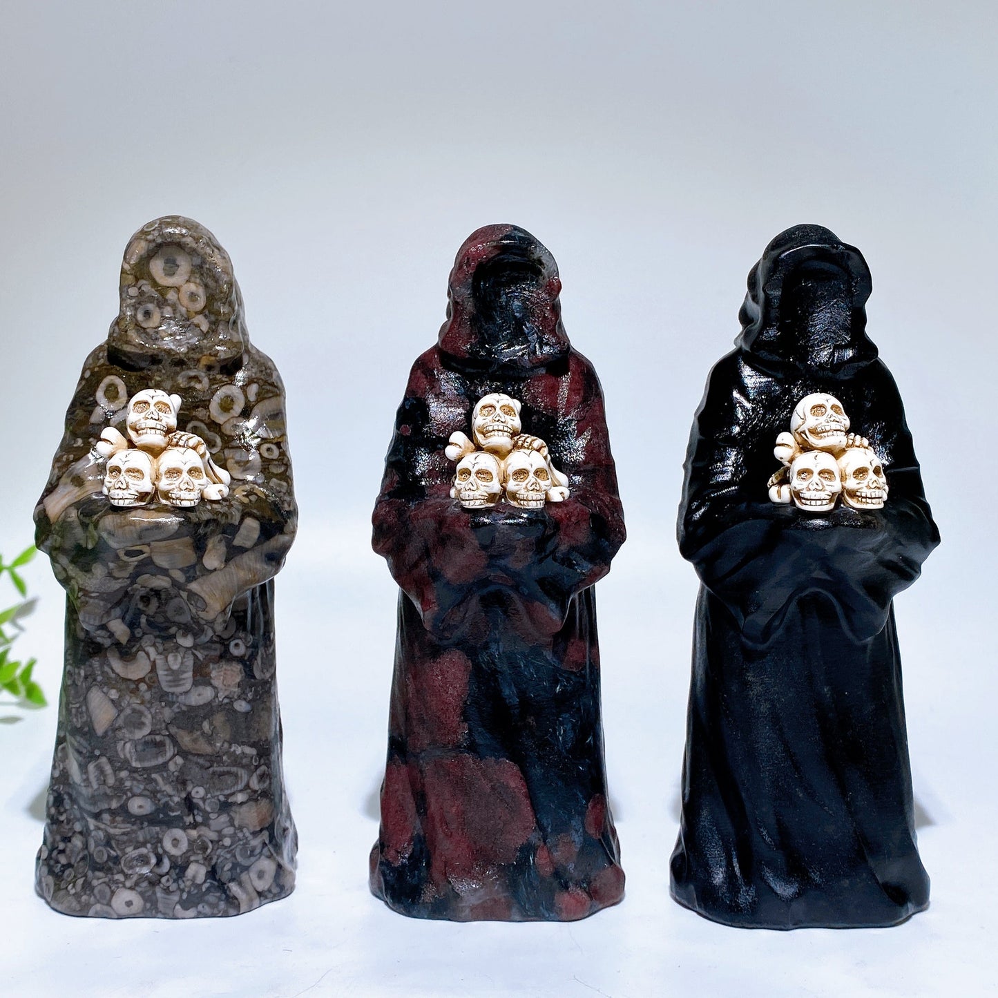 1.4" 3.6" Crystal No-Head Ghost Holding Skull Carving Crystal Healing Bulk Wholesale