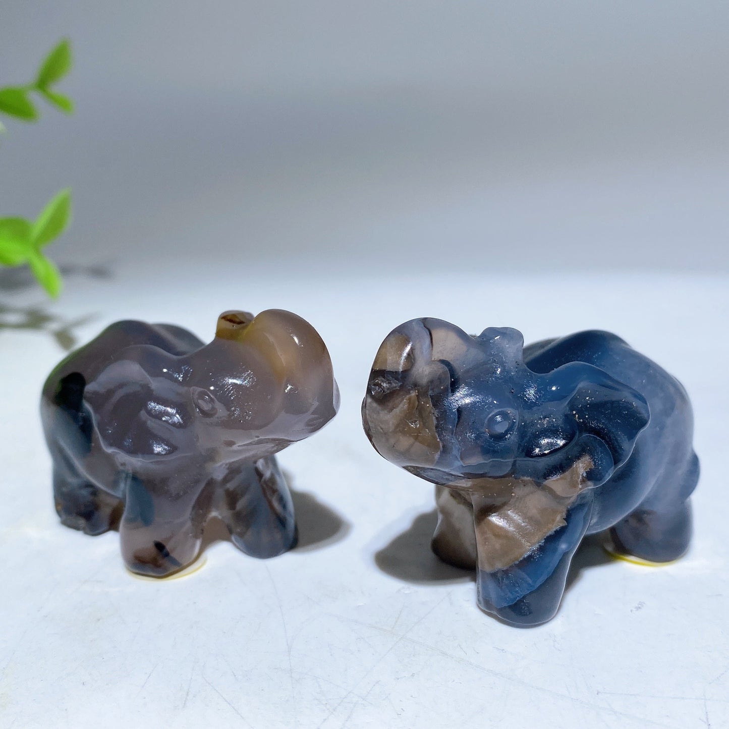 1.8"-2.1"  UV Reactive Volvanic Agate Turtle Elephant Cat Wolf Animal Carving Crystal Healing Bulk Wholesale