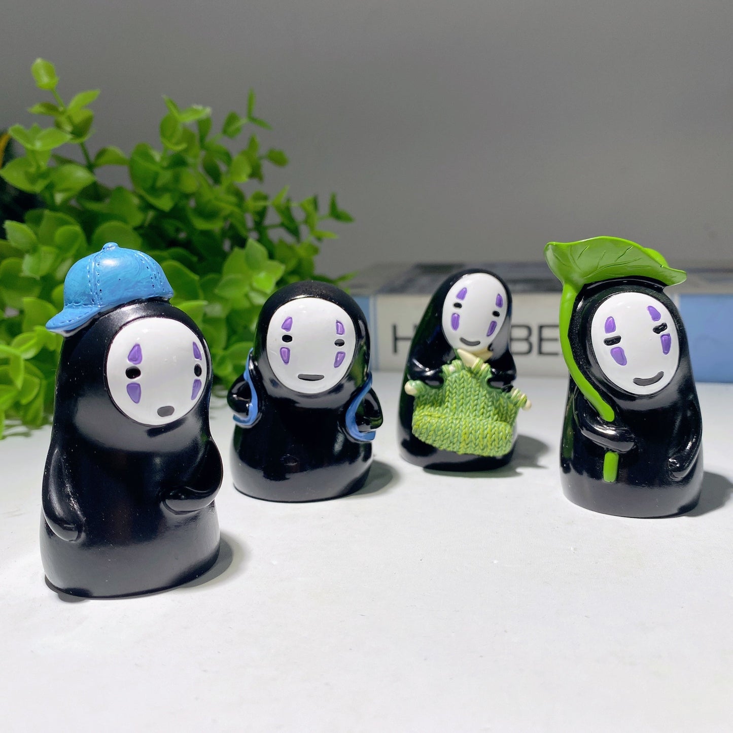 2.0"-2.5" Resin No Face Cartoon Charator Bulk Wholesale