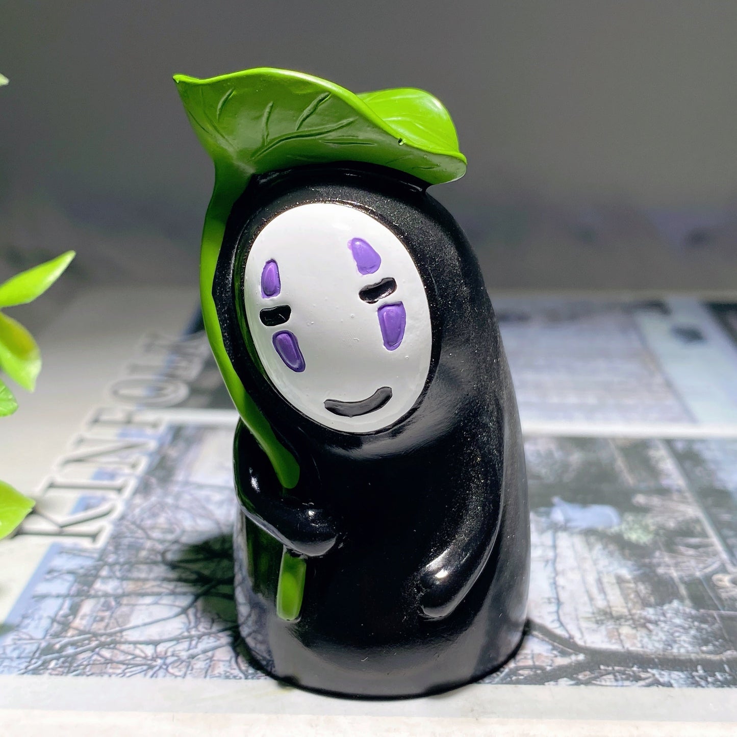 2.0"-2.5" Resin No Face Cartoon Charator Bulk Wholesale