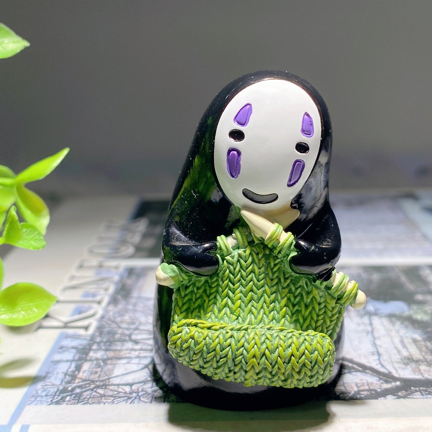 2.0"-2.5" Resin No Face Cartoon Charator Bulk Wholesale