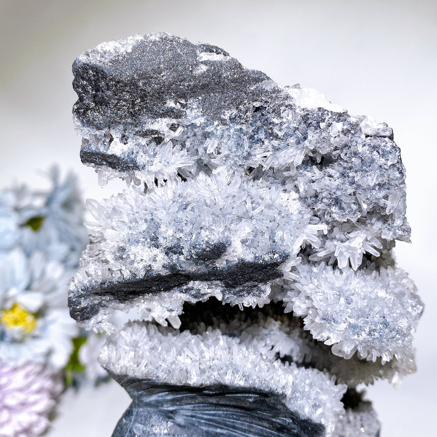 18cm Large Unique Sphelarite Grow with UV Reactive Calcite Skull Carving Crystal Healing Bulk Wholesale