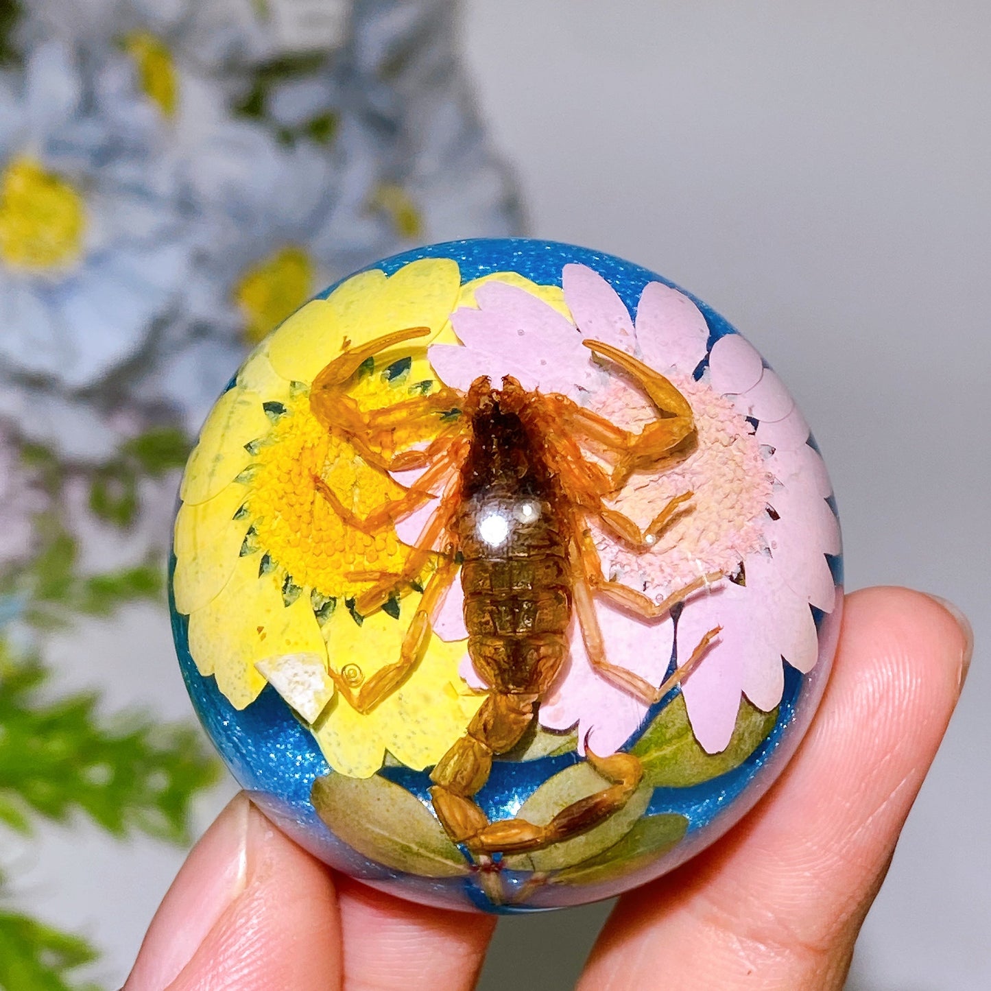 45mm Luminous Resin with Insect Free Form Crystal Healing Bulk Wholesale