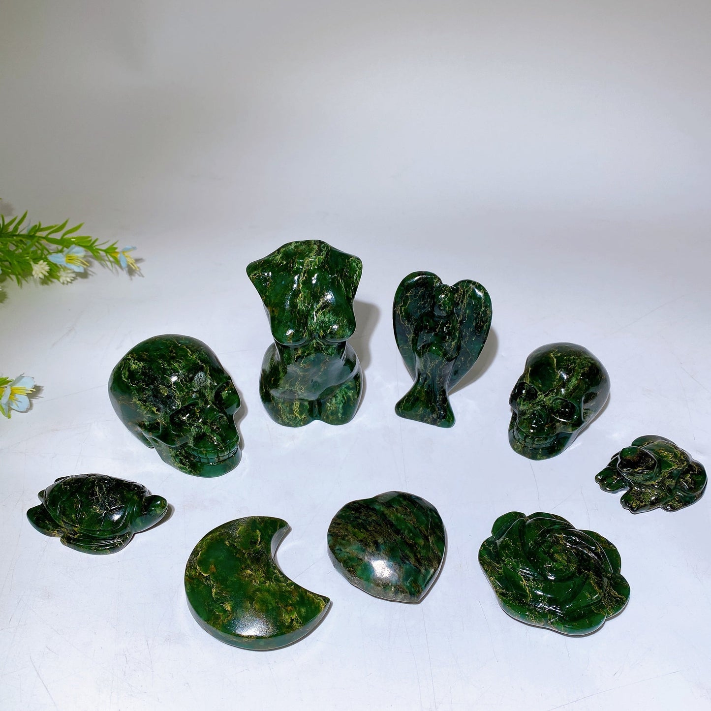 1.9"-3.7" Emerald Carving Crystal Healing Bulk Wholesale
