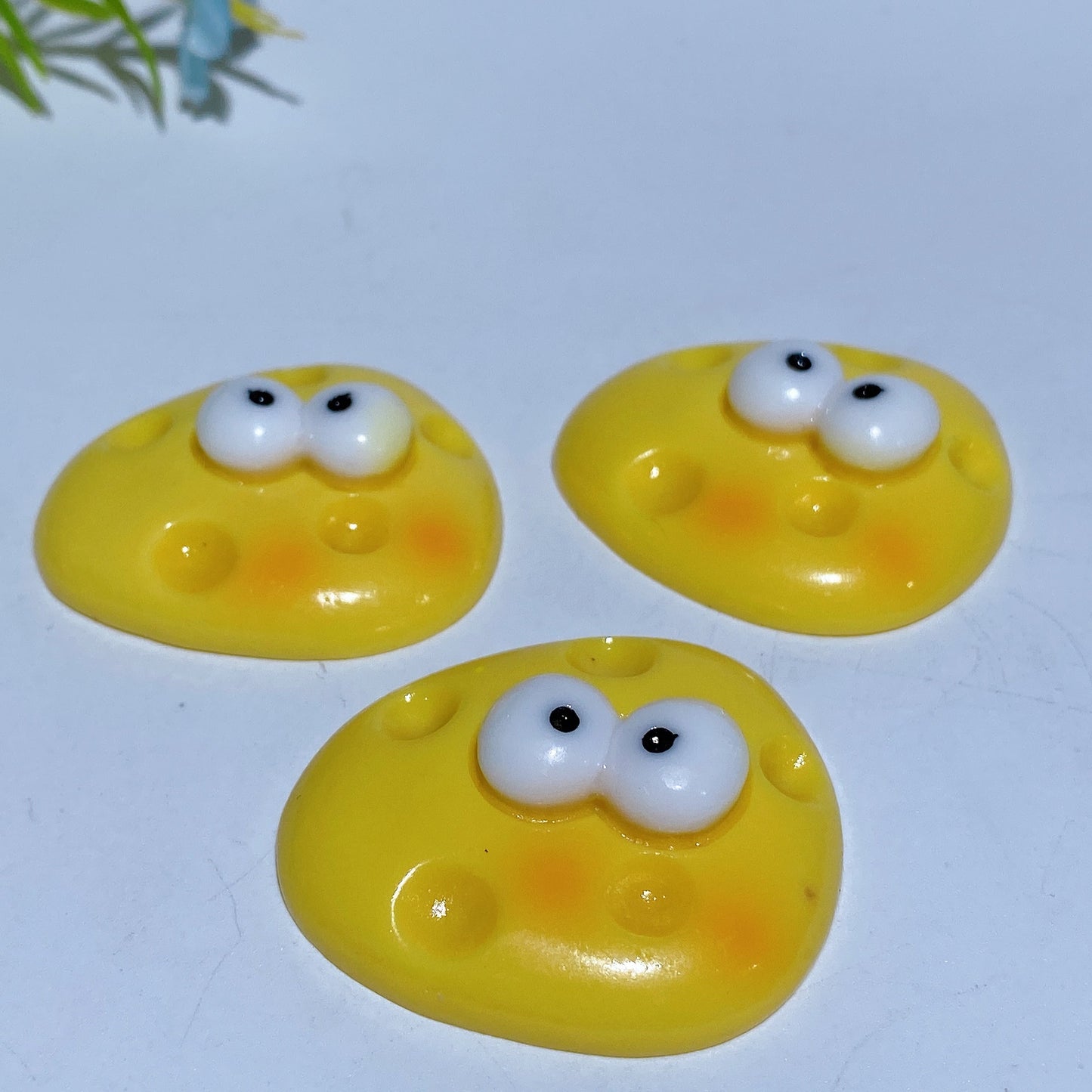 1.5" Resin Cheese Crystal Healing Bulk Wholesale