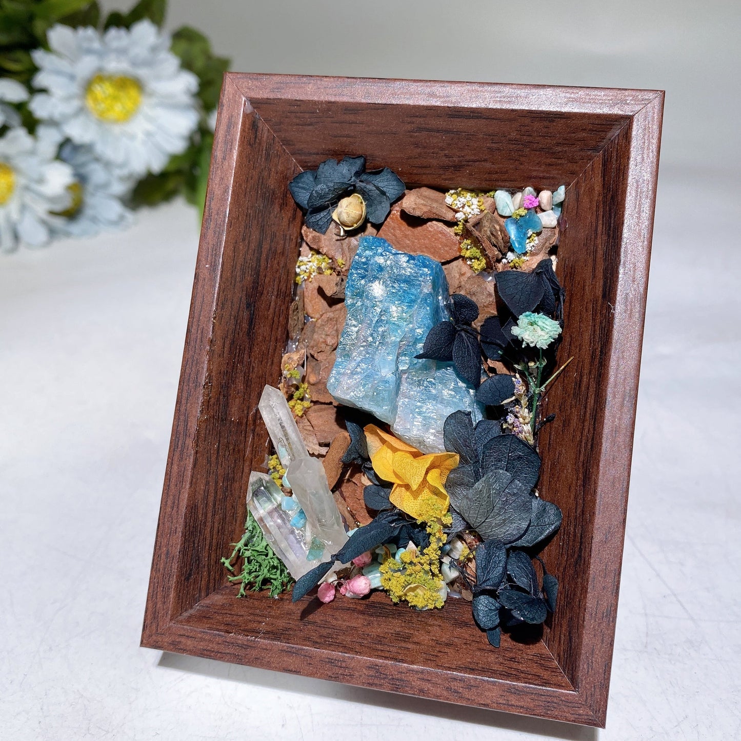 Crystal Scenery in Wooden Photo Frame with Scent Crystal Healing Bulk Wholesale
