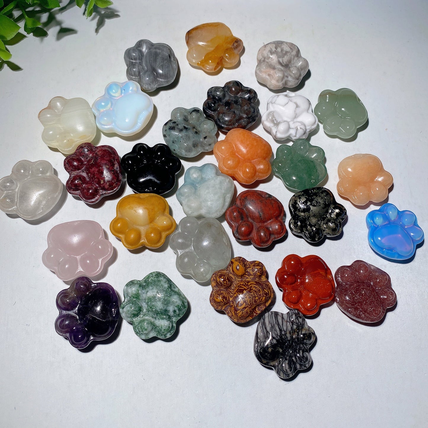 1.3" Mixed Crystal Cat Paw Carvings Bulk Wholesale