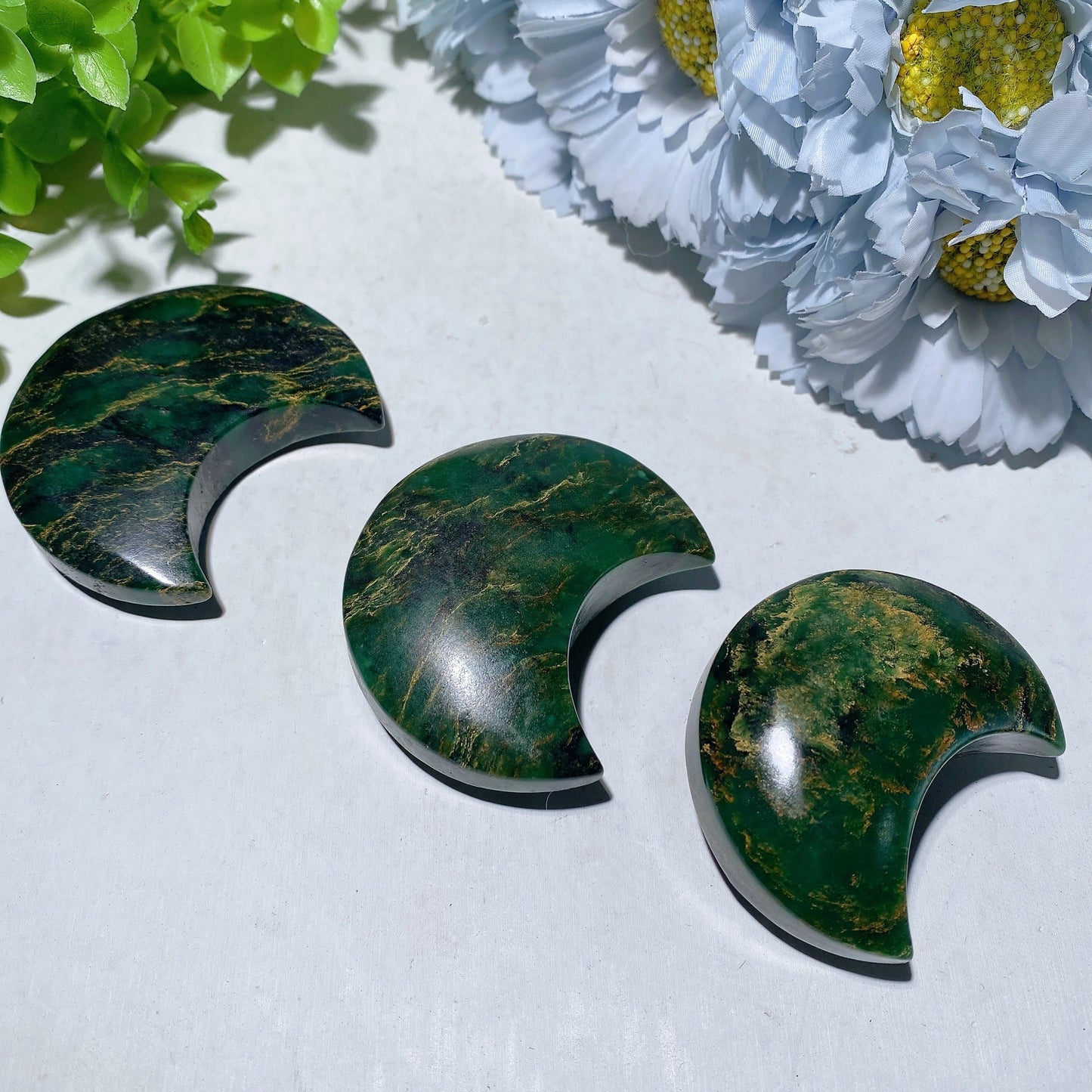 2.0"-2.3" Emeral Moon Carvings Bulk Wholesale