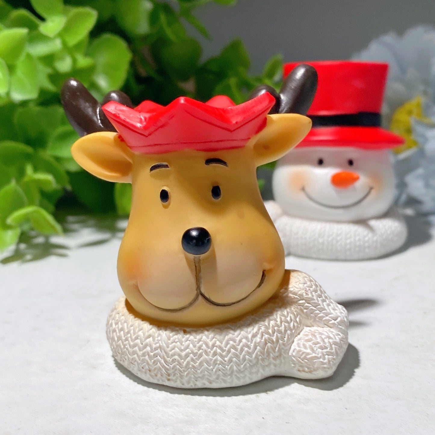 2.1" Resin Deer Snowman Sphere Stand for Christmas Bulk Wholesale