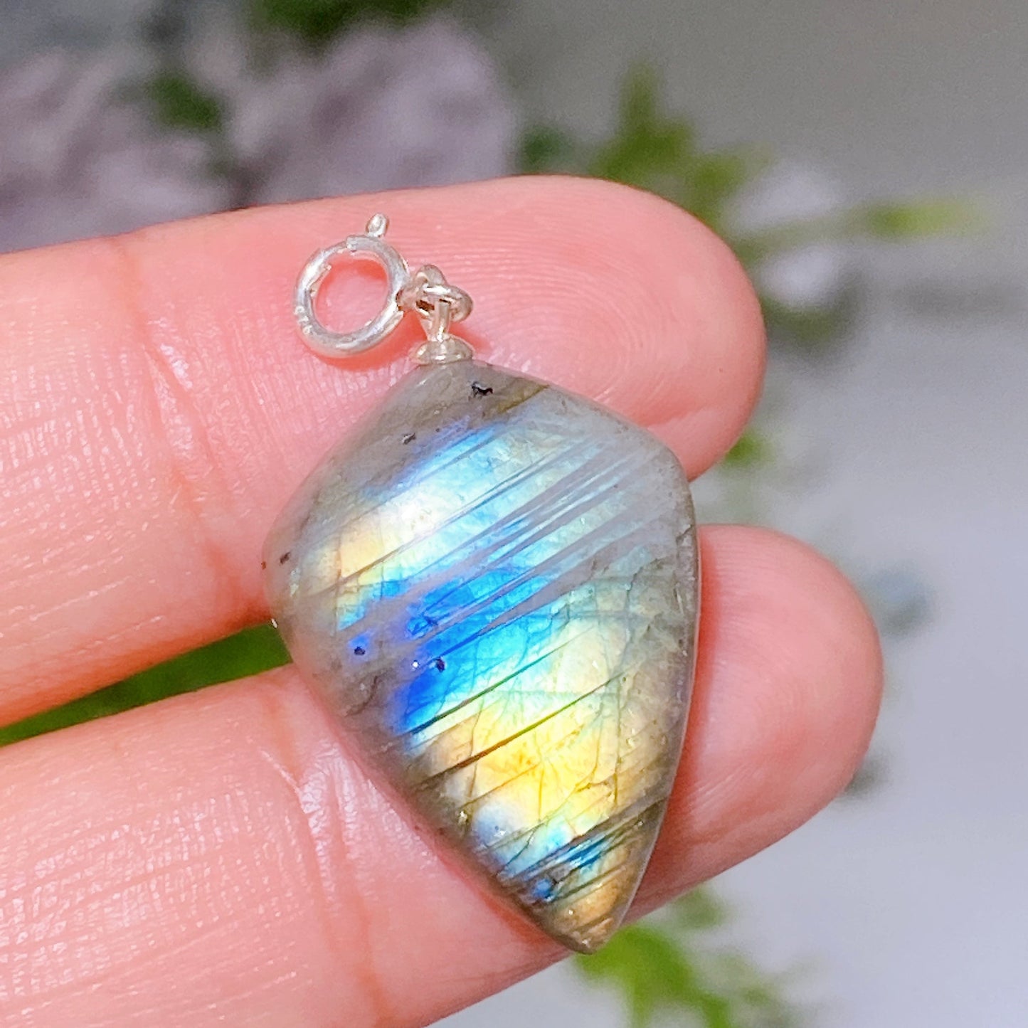 925 Silver Labradorite Pendant Crystal Healing Bulk Wholesale